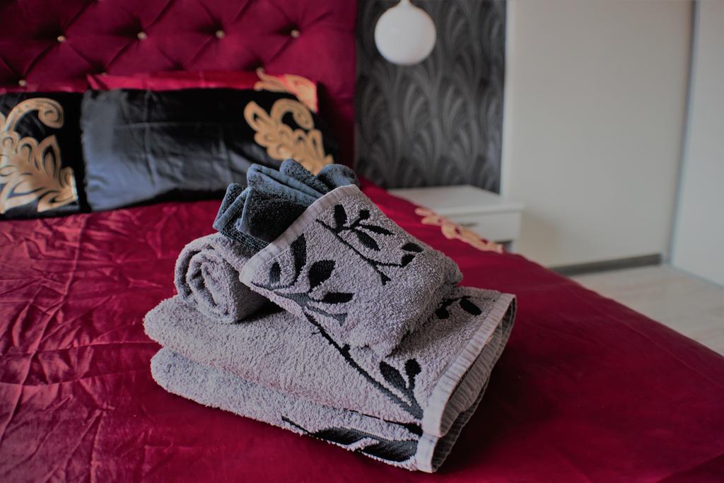 - Ezero Apartament